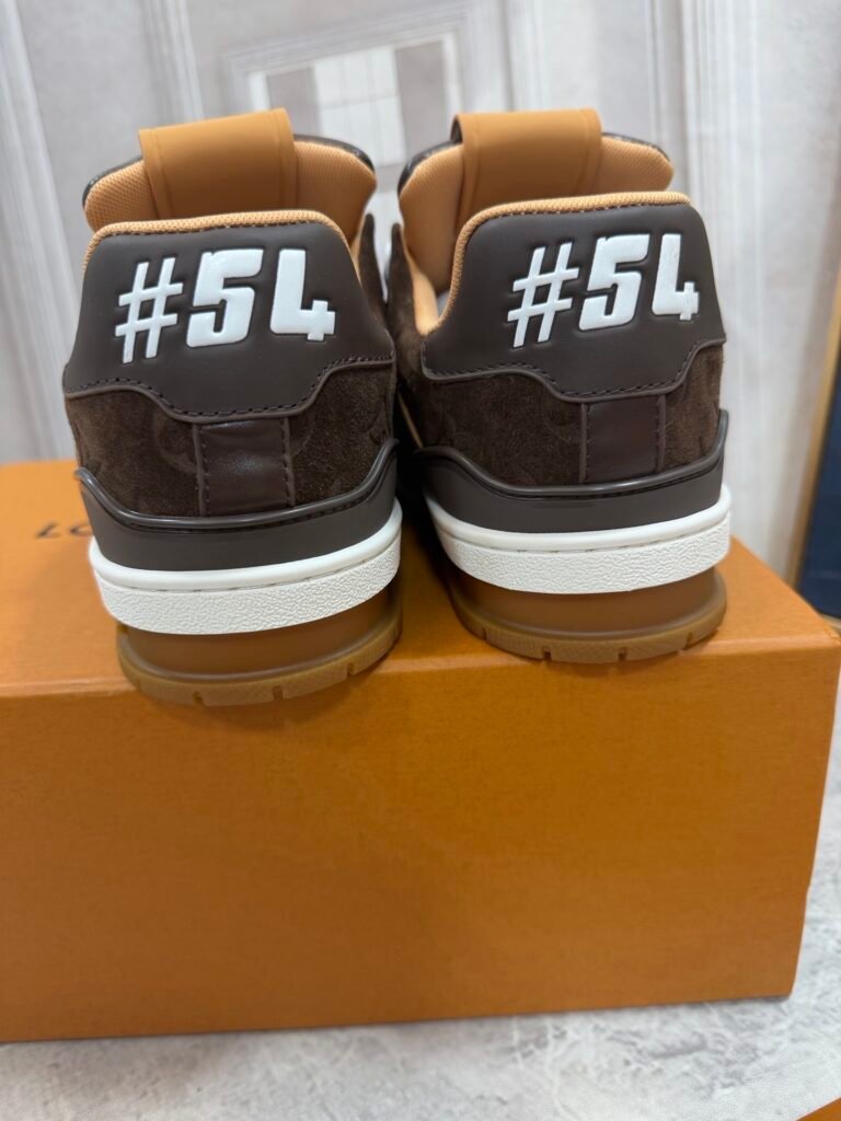 Louis Vuitton Unisex Basketball Sneakers detail image 6