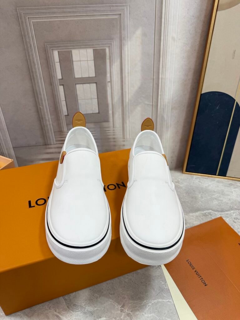 Louis Vuitton Unisex Athletic Sneakers detail image 6