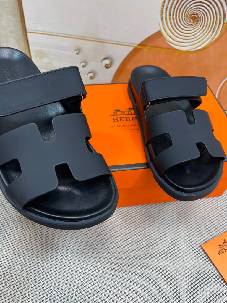 Hermès Unisex Slides detail 6