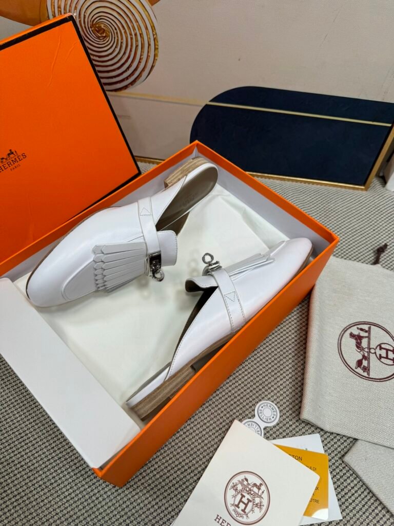 Hermès Unisex Loafers detail 6