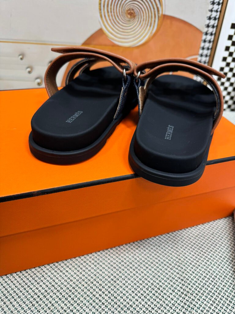 Hermès Unisex Slides detail 6