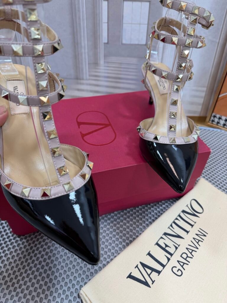 Valentino Garavani Unisex Sandals detail 6