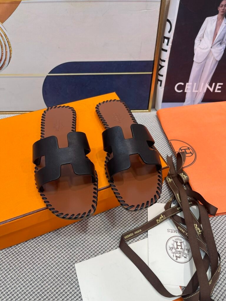 Hermès Unisex Slides detail 6