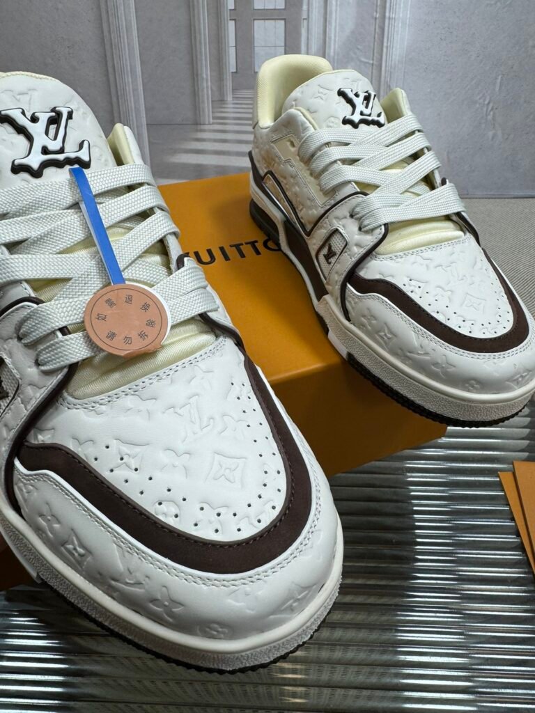 Louis Vuitton Unisex Basketball Sneakers detail 6