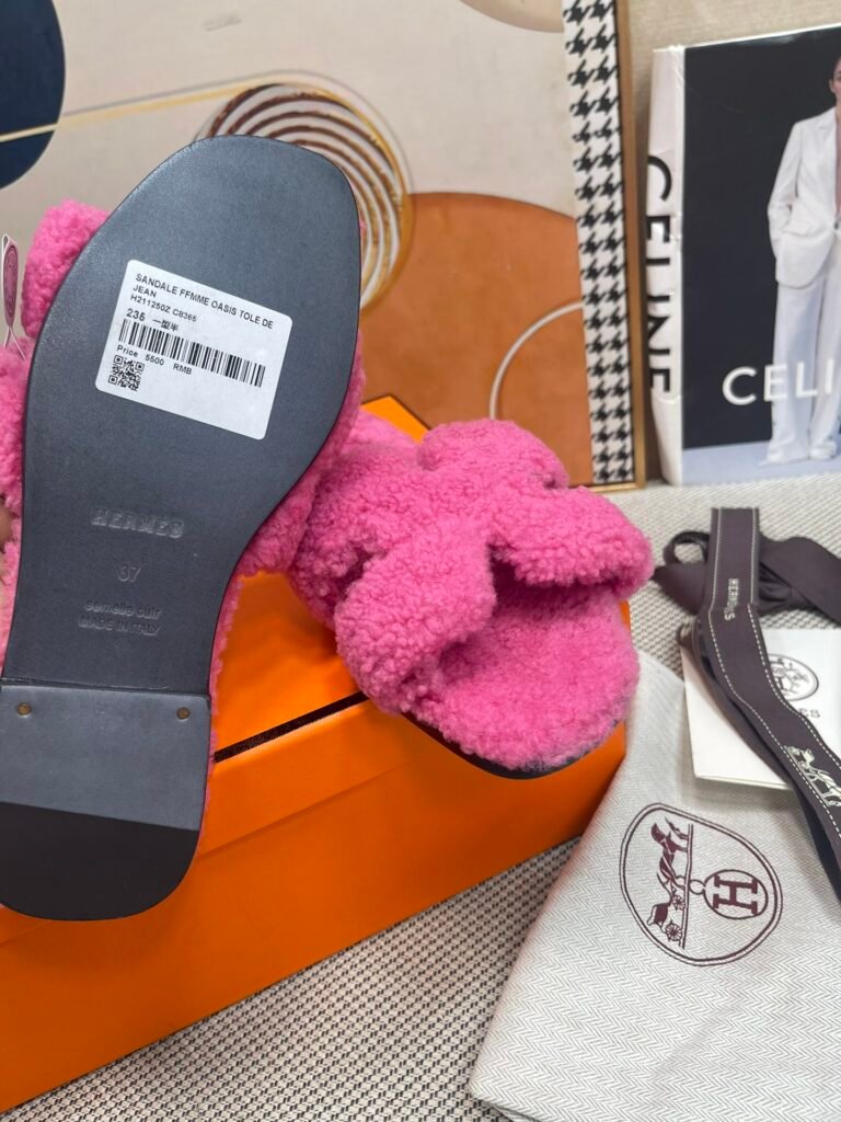 Hermès Unisex Shearling Shoes detail 6