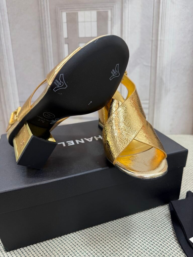 Louis Vuitton Women's High-Heel Pumps detail 6