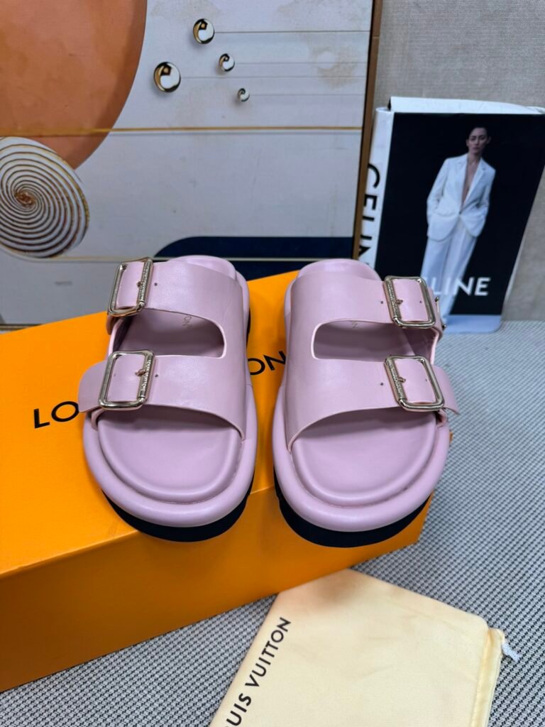 Louis Vuitton Unisex Slides detail image 6