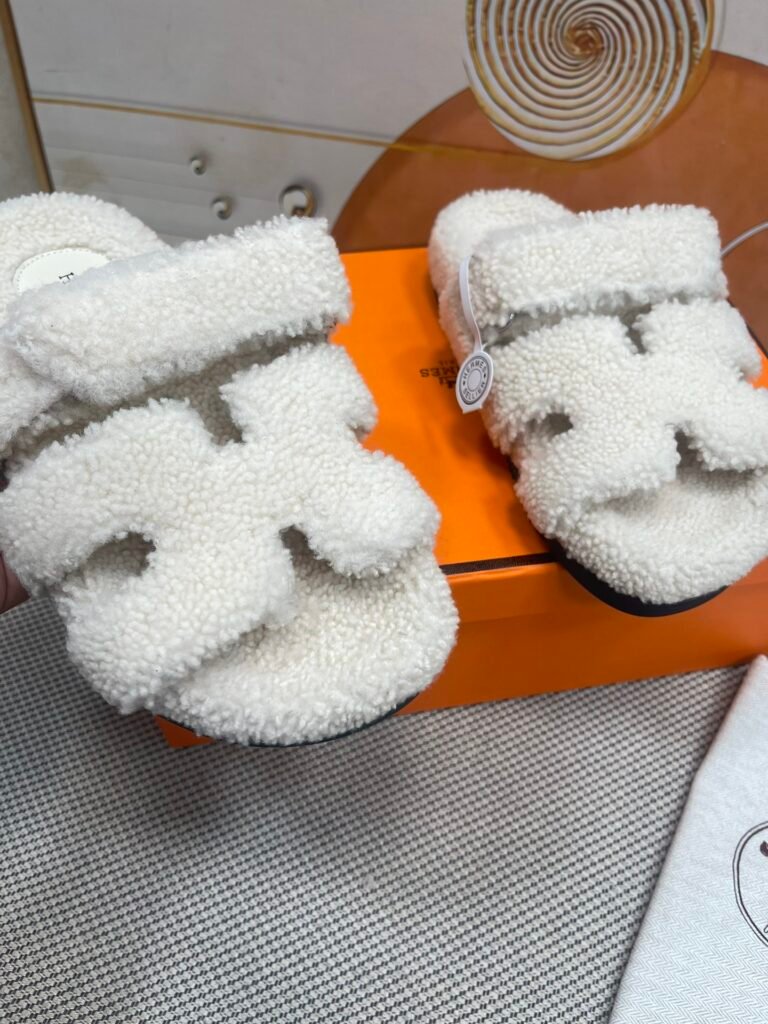 Hermès Unisex Slides detail 6