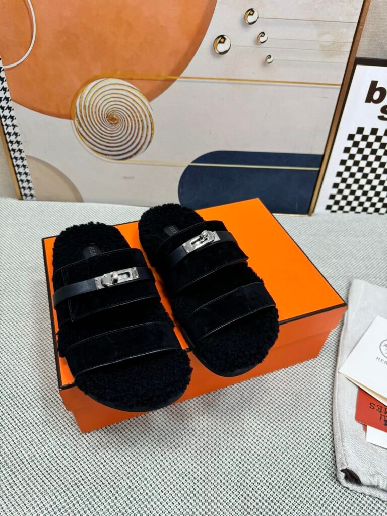 Hermès Unisex Shearling Shoes detail 6