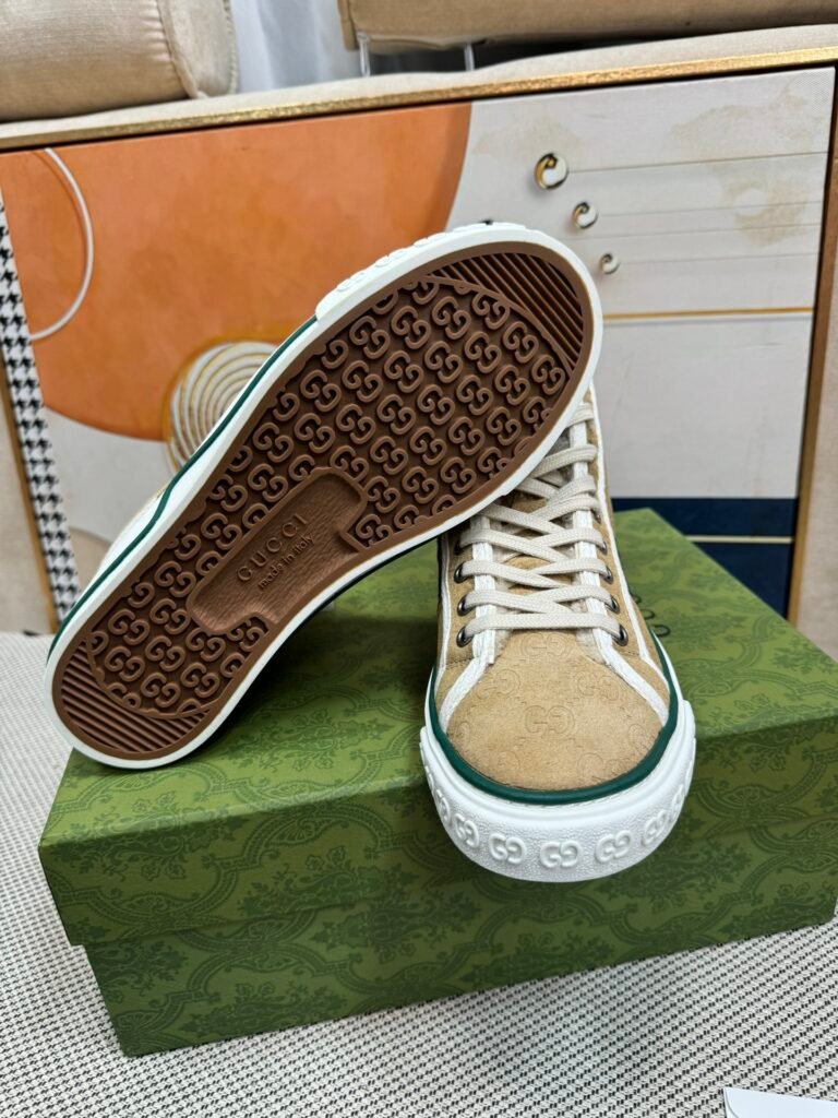 Gucci Unisex Loafers detail image 6