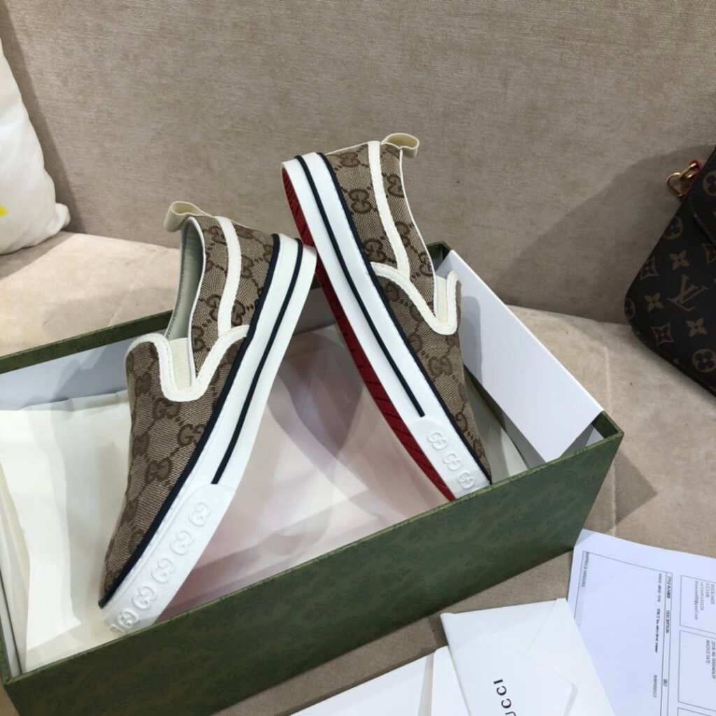 Gucci Unisex Loafers detail image 6