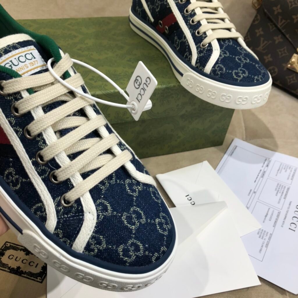 Gucci Unisex Tennis Sneakers detail 6