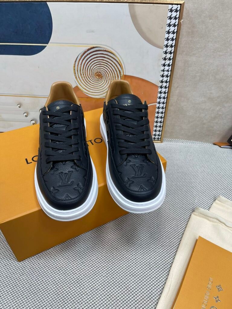 Louis Vuitton Men's White Low-Top Sneakers detail image 6