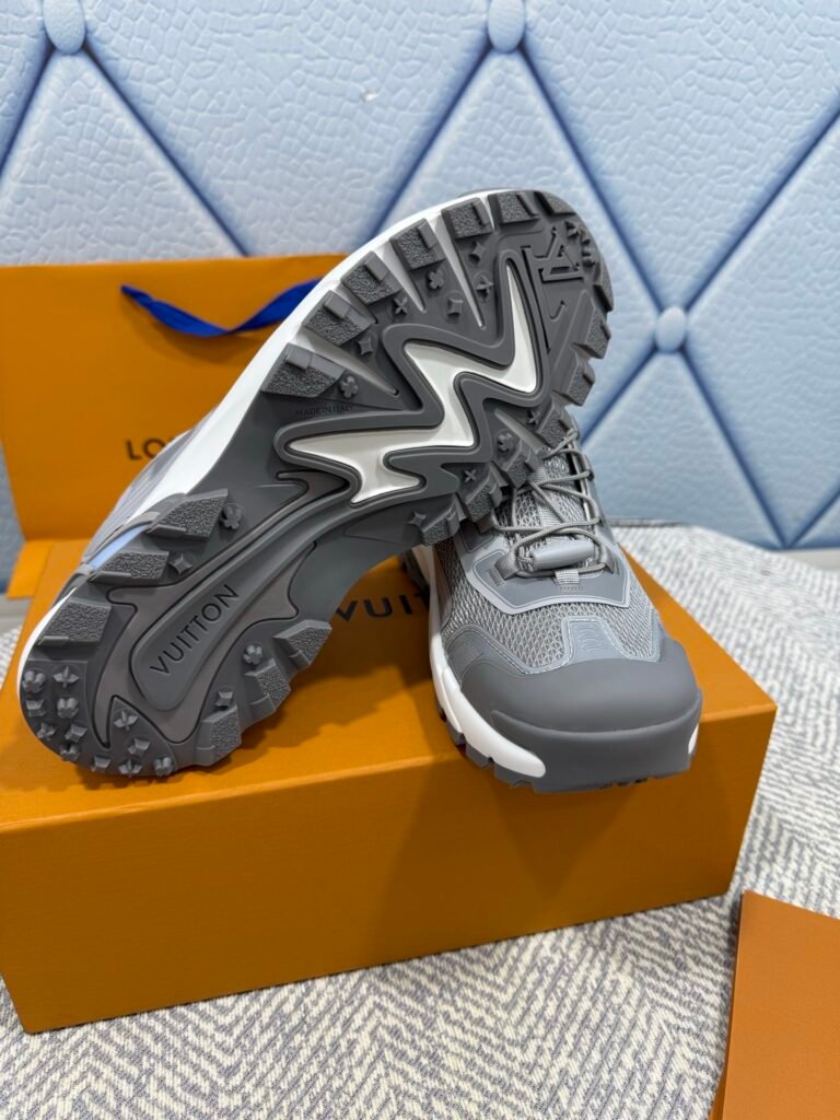 Louis Vuitton Unisex Athletic Sneakers detail image 6