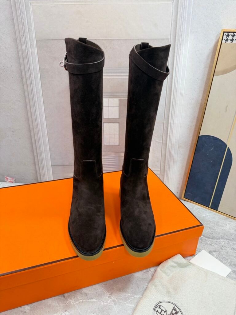 Hermès Unisex Boots detail 6