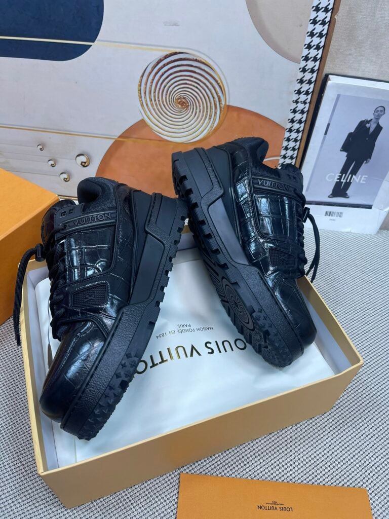 Louis Vuitton Unisex Chunky Sneakers detail 6
