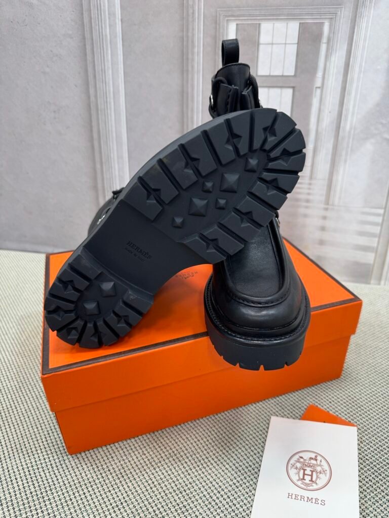 Hermès Unisex Boots detail 6