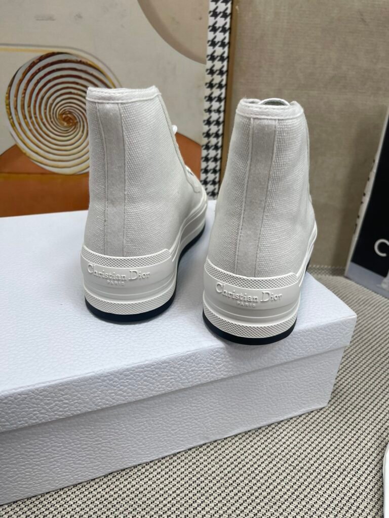 Dior Unisex High-Top Sneakers detail image 6