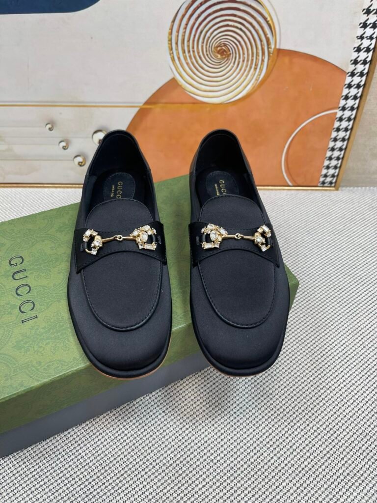 Gucci Unisex Loafers detail image 6