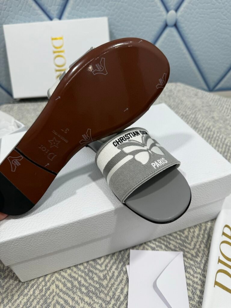 Dior Unisex Slides detail 6