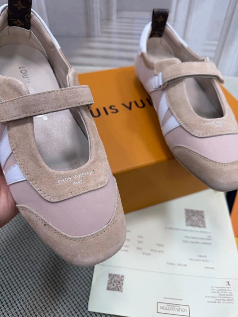 Louis Vuitton Unisex Driving Loafers detail 6