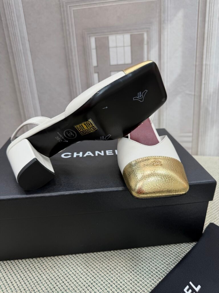 Chanel Women's Pumps detail image 6