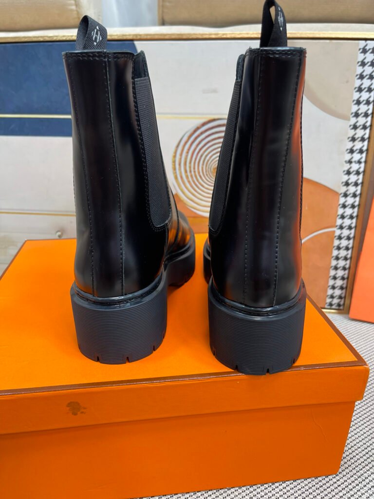 Hermès Unisex Boots detail 6