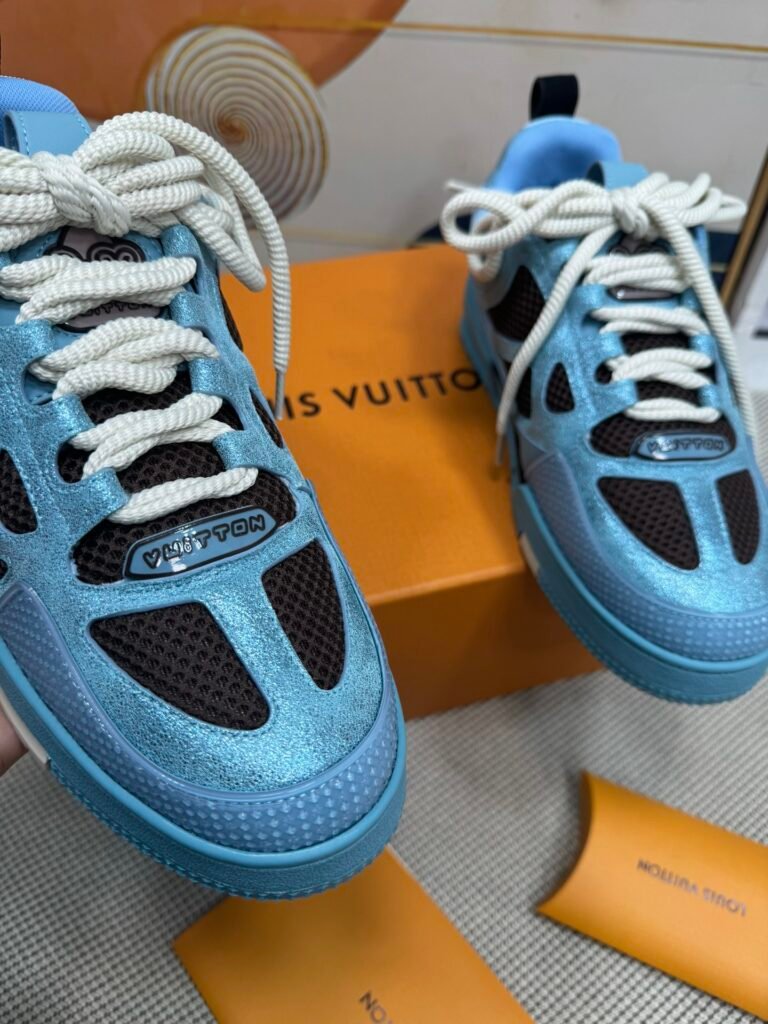 Louis Vuitton Unisex Chunky Sneakers detail 6