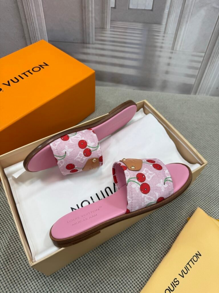 Louis Vuitton Unisex Slides detail image 6
