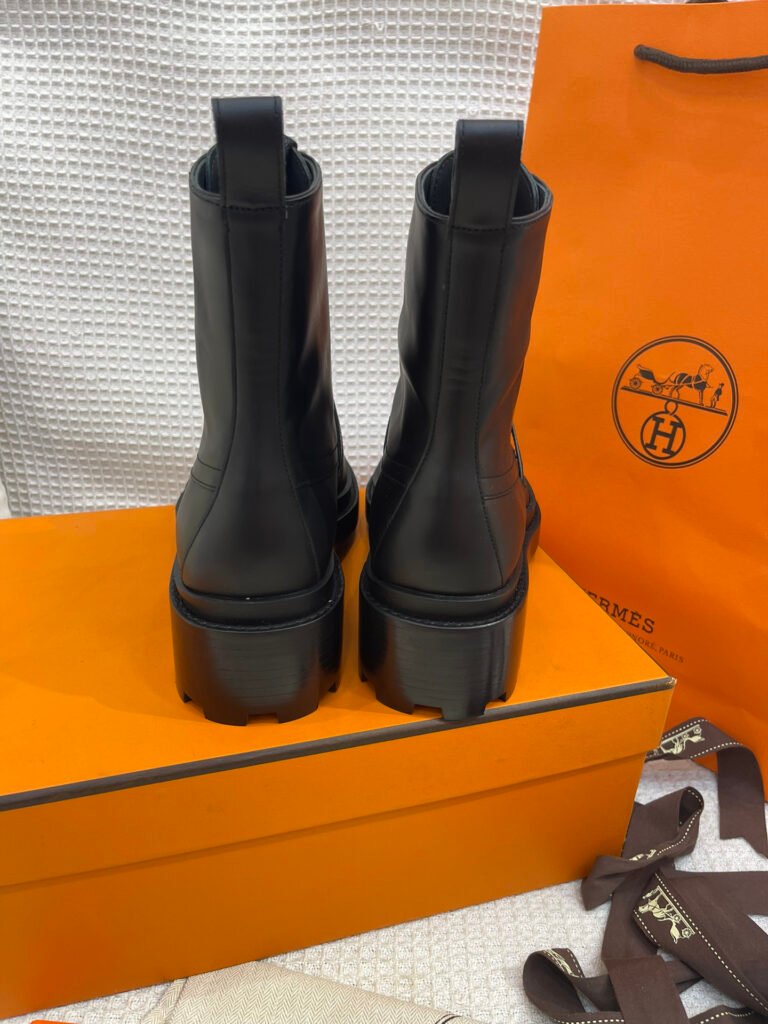 Hermès Unisex Boots detail 6