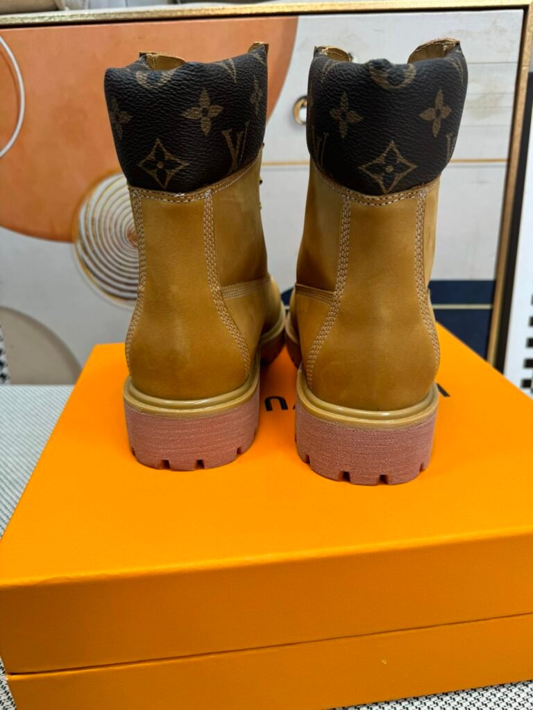 Louis Vuitton Unisex Boots detail image 6