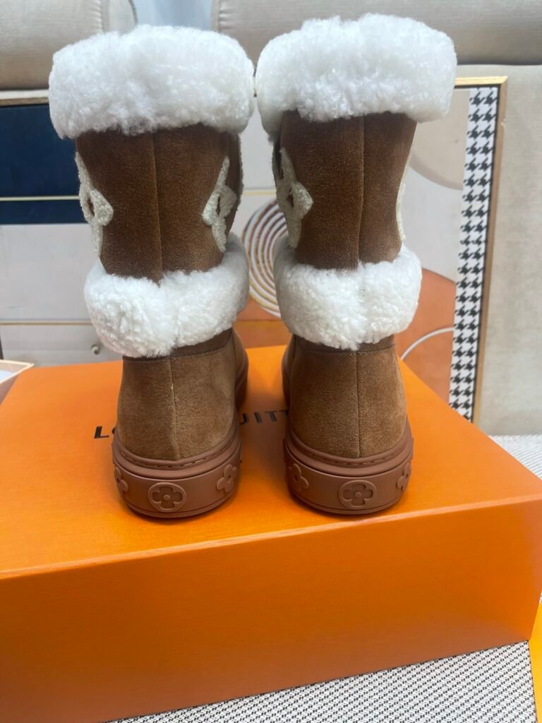 Louis Vuitton Unisex Ankle Boots detail 6