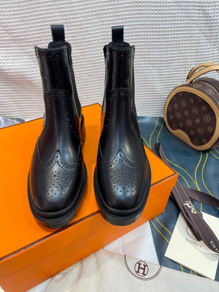 Hermès Unisex Boots detail 6