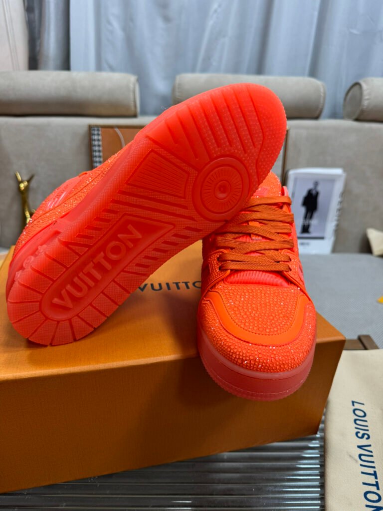 Louis Vuitton Unisex Low-Top Sneakers detail 6