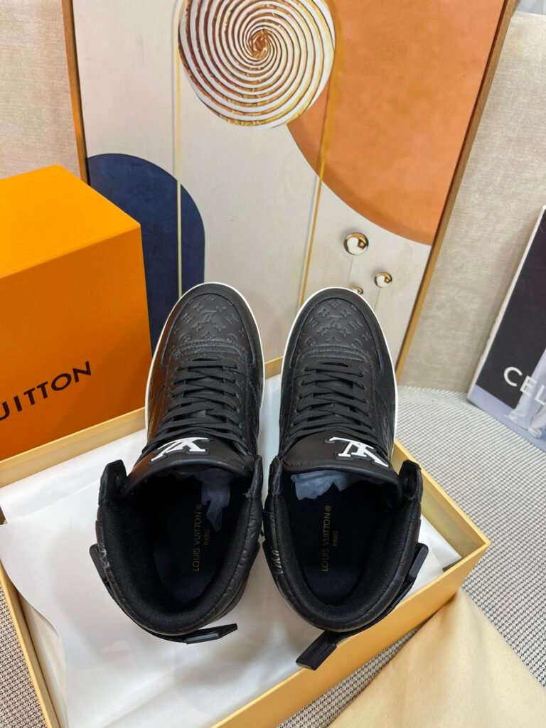Louis Vuitton Unisex High-Top Sneakers detail 6