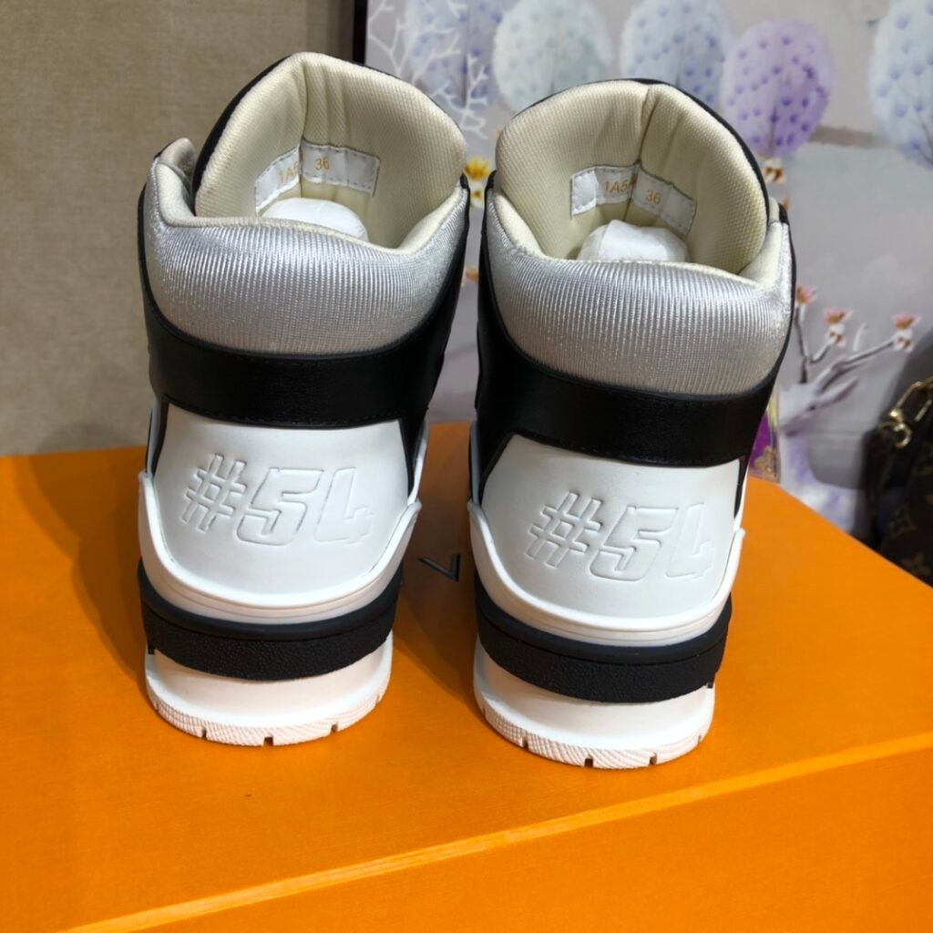 Louis Vuitton Unisex High-Top Sneakers detail 6