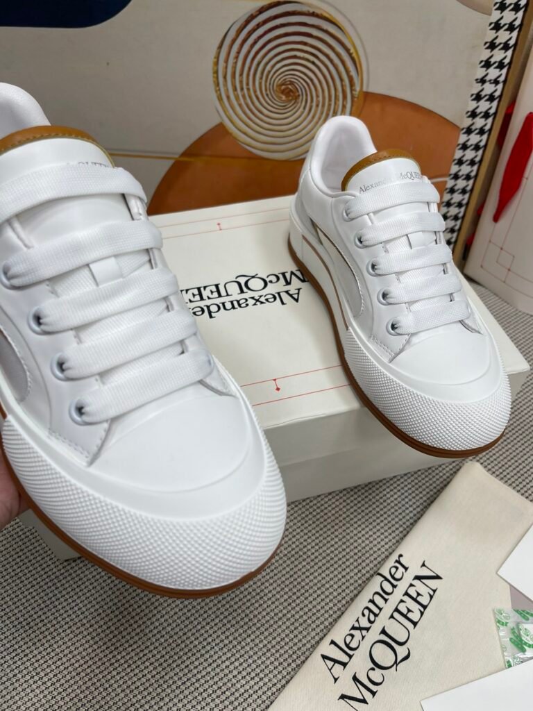 Alexander McQueen Unisex Platform Sneakers detail image 6