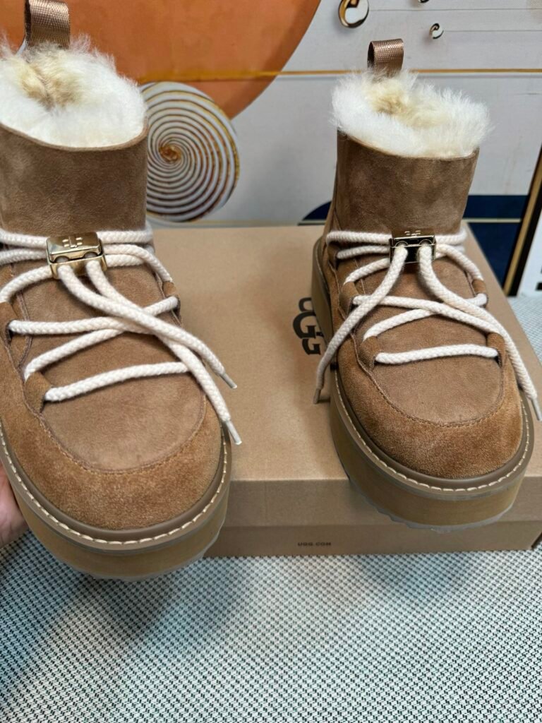 UGG Women's Snow Boots detail image 6