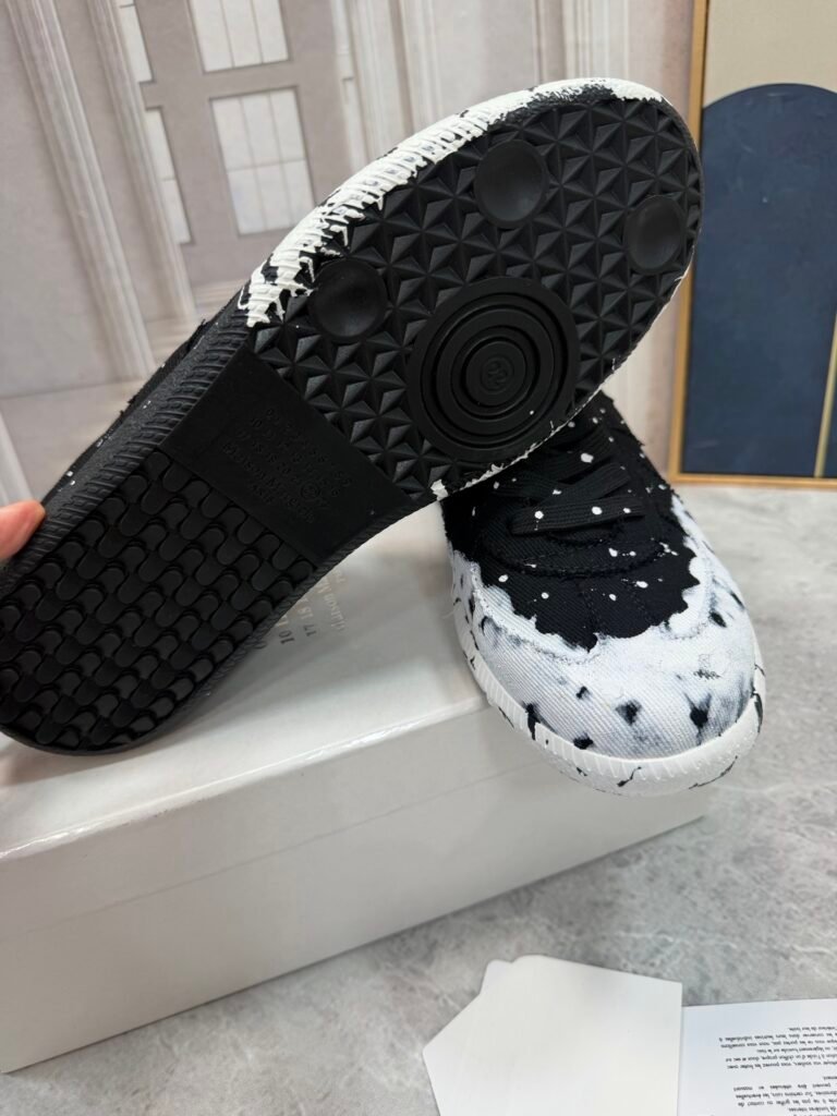 MM6 Maison Margiela Unisex Sneakers detail image 7