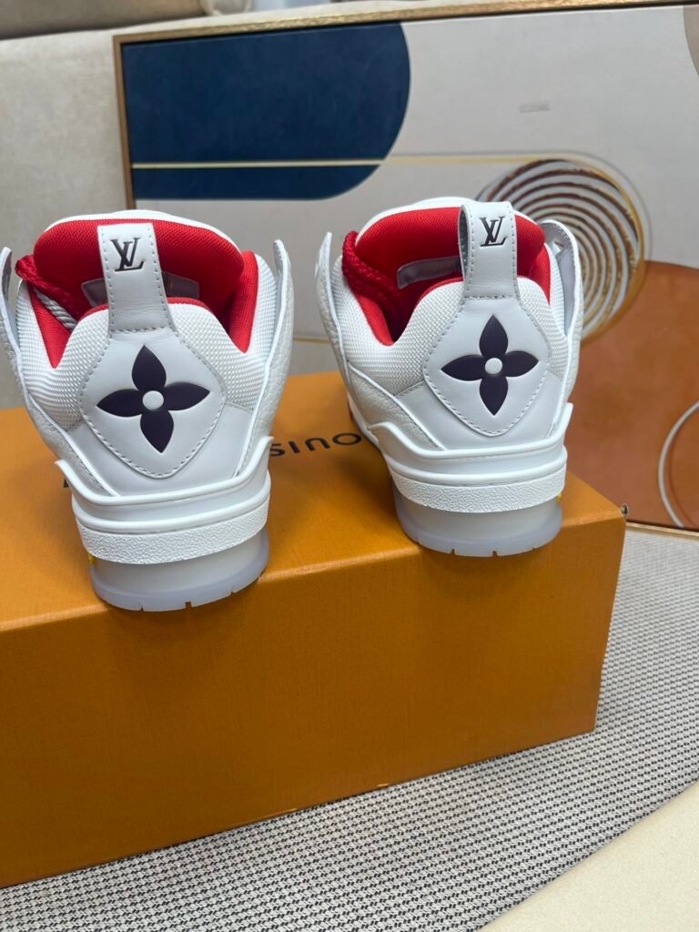 Louis Vuitton Unisex Chunky Sneakers detail 7