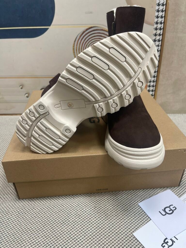 UGG Women's Snow Boots detail 7