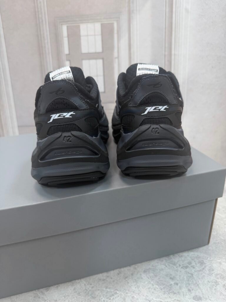 Balenciaga Unisex Distressed Sneakers detail image 7