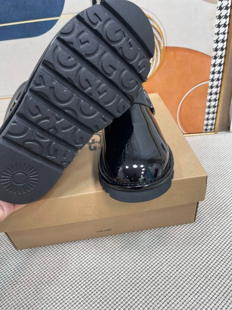 UGG Women's Snow Boots detail image 7