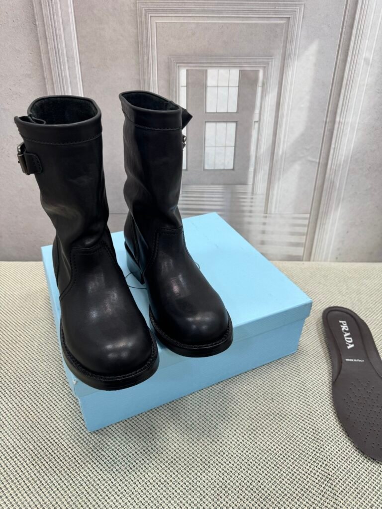 Prada Unisex Ankle Boots detail image 7