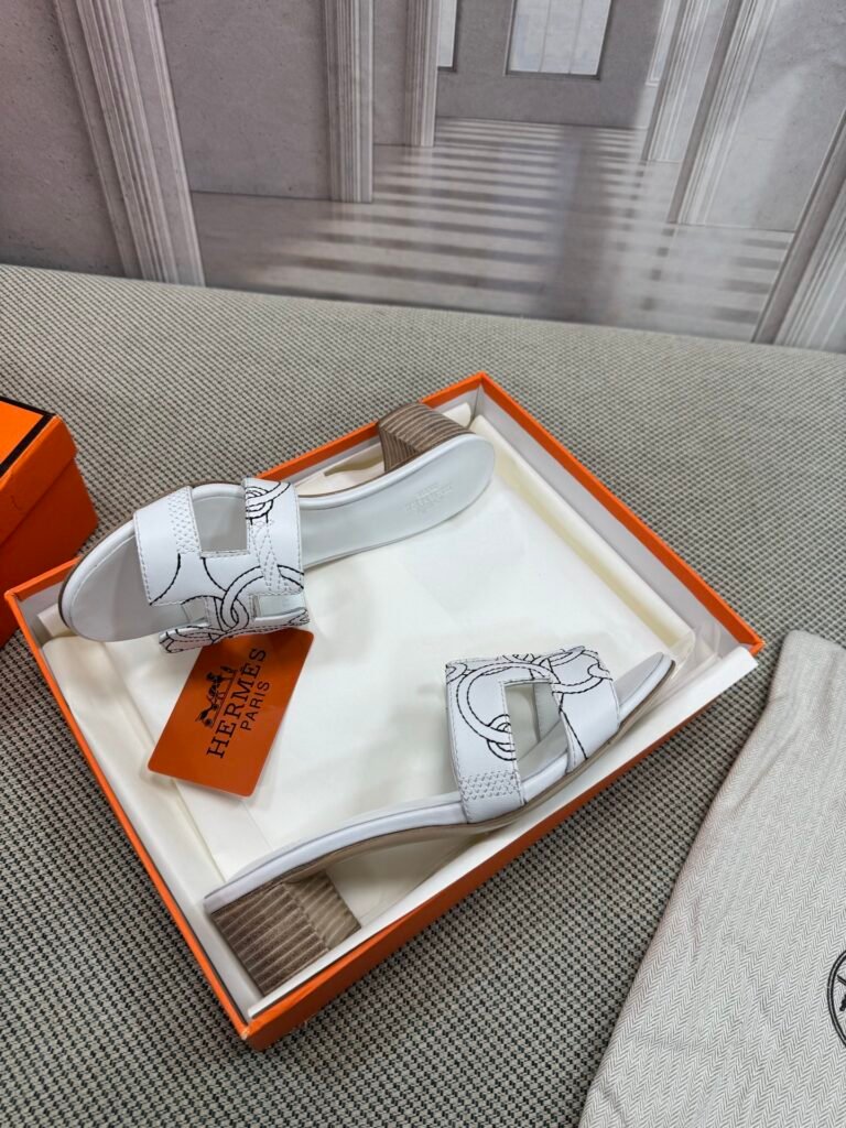 Hermès Unisex Slides detail 7