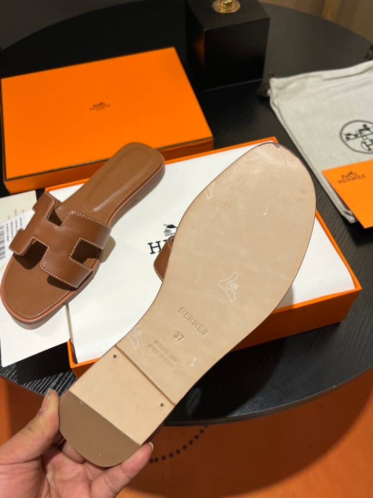 Hermès Unisex Slides detail 7