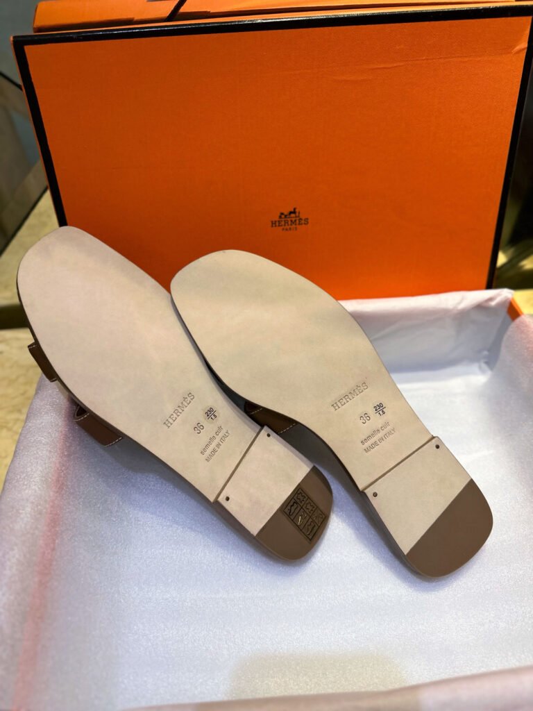 Hermès Unisex Slides detail 7