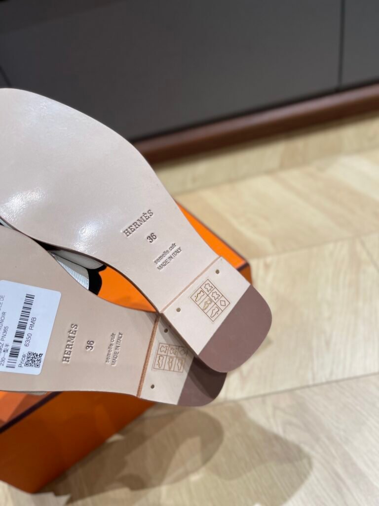Hermès Unisex Slides detail 7