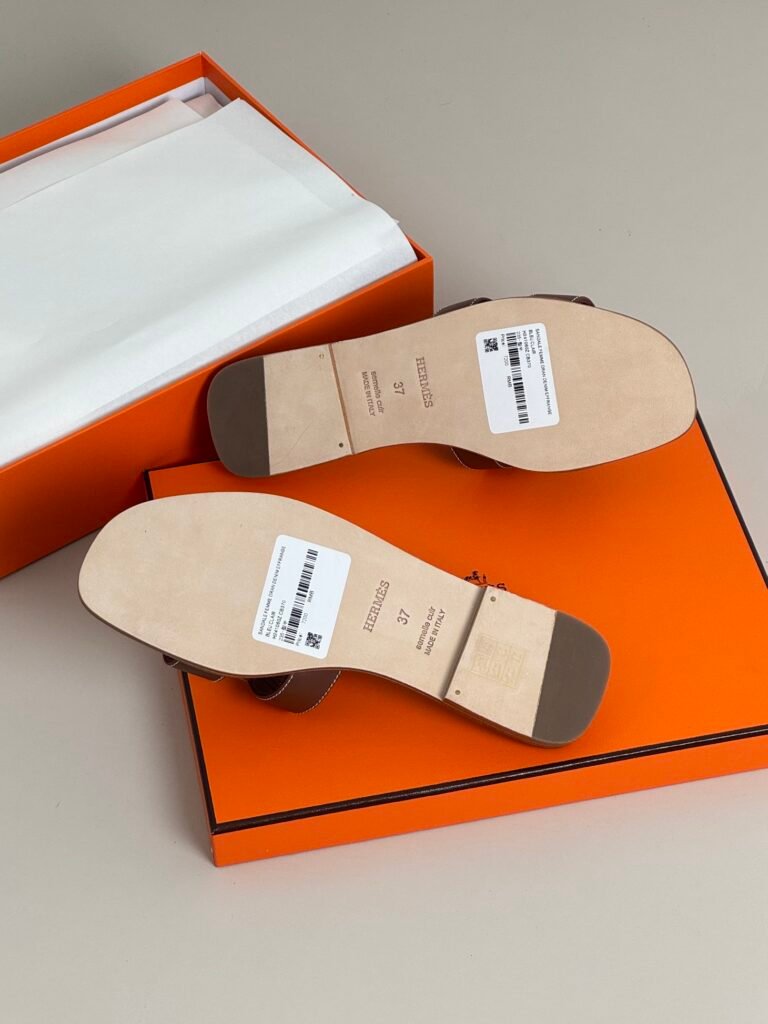 Hermès Women's Sneakers detail 7
