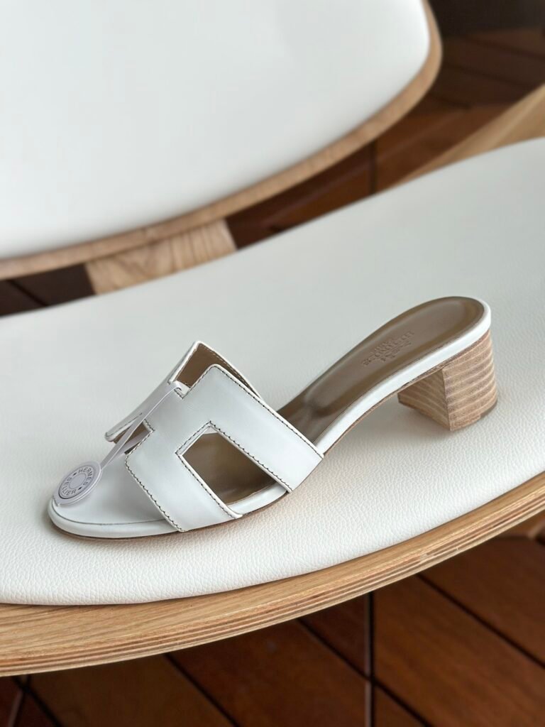 Hermès Women's Sneakers detail 7
